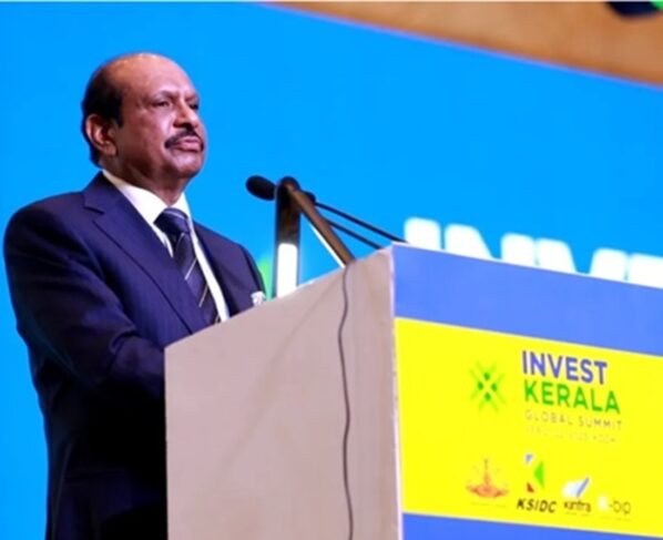 Lulu, UAE Sharaf groups to invest Rs 5,000 crore each in Kerala